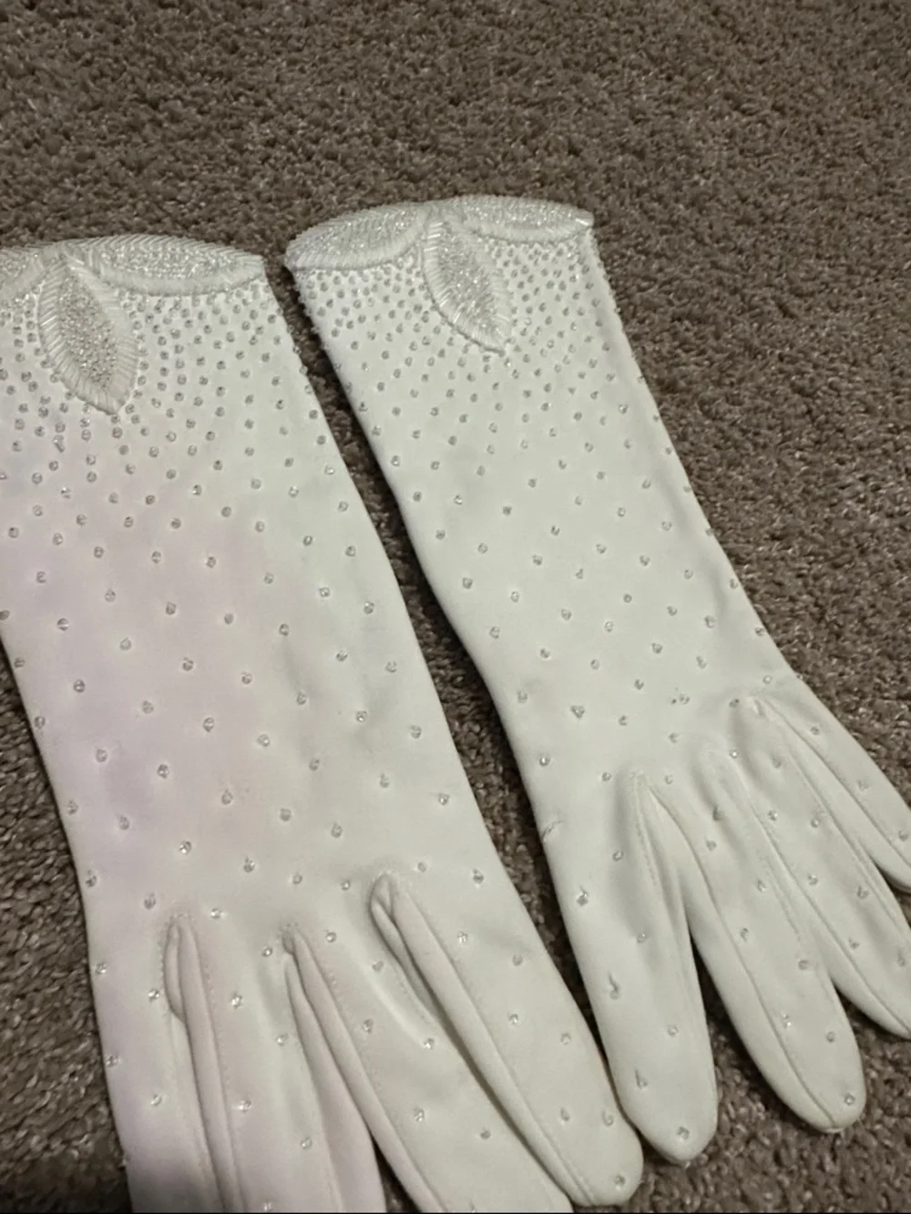 Classic White Embellished Women's Gloves